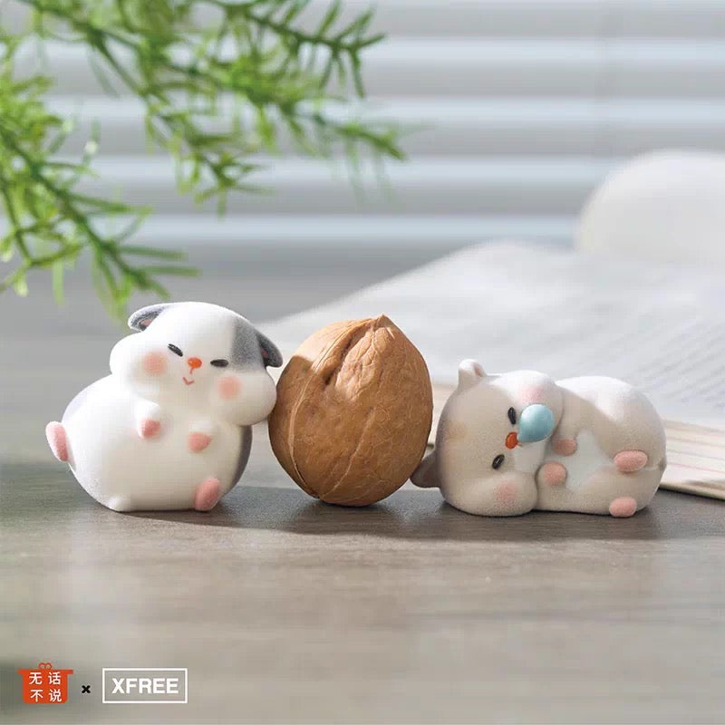 Hamster Miken Family Figure