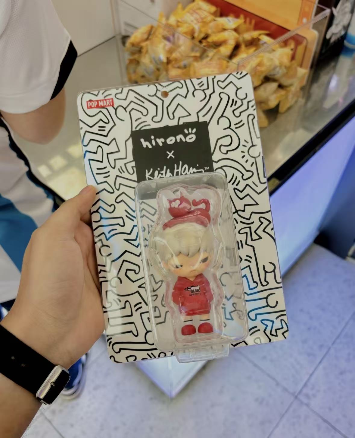 Hirono x Keith Haring Figure