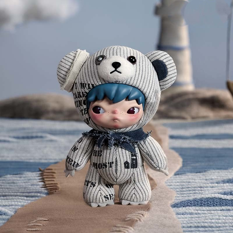 POP MART Hirono Freedom Island Series Plush Doll Hanging Card UK Exclusive
