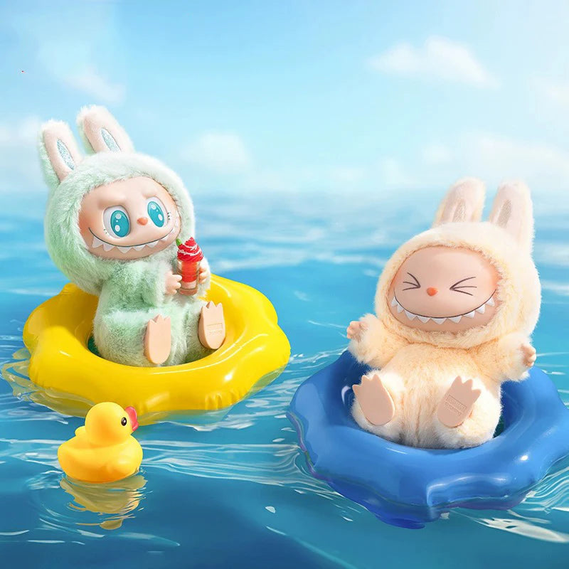 Figuras de PVC de la serie "Los Monstruos" Macaron V2 "Tomen asiento" 