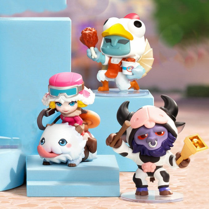 Clash of the Cuties Figures Blind Box