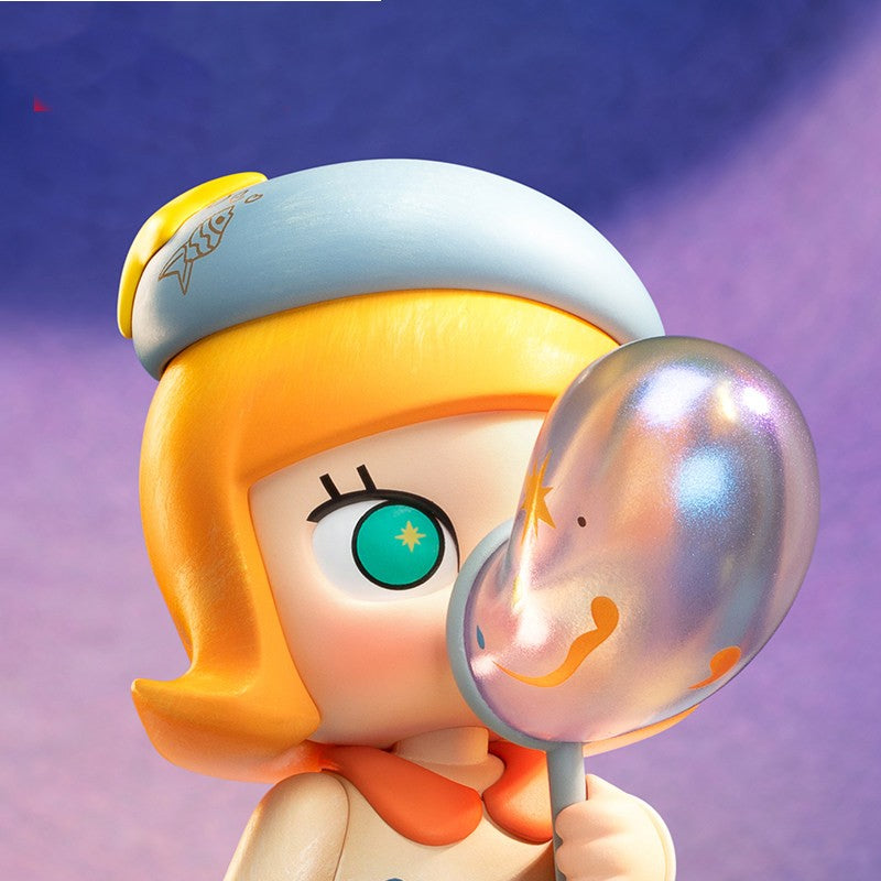 MOLLY Chasing Bubble Dream Figurine Limited Designer hanging card