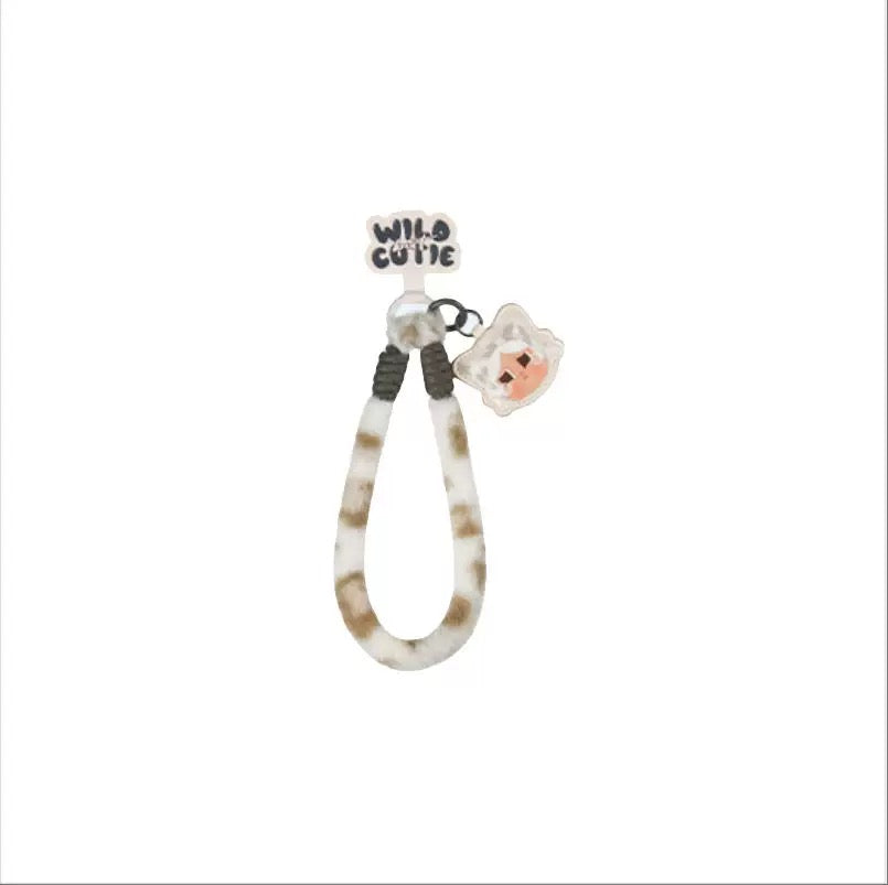 صندوق سحر الهاتف CryBaby Wild but Cutie الأعمى