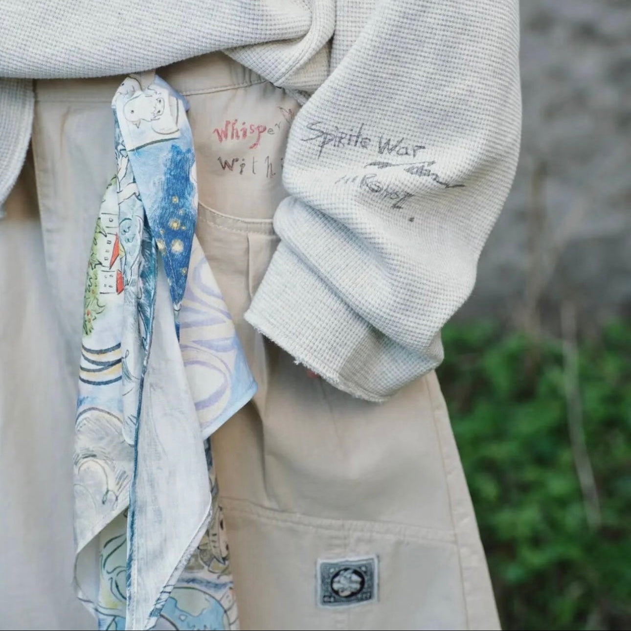 Hirono Whisper Poet Triangular Scarf Bandage